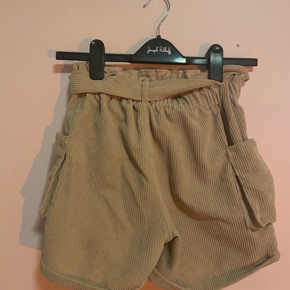 beige corduroy shorts (XS/S/M) - Picture 2 of 2